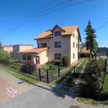 Pokoje Goscinne, Mieszkanie Na Wynajem W Swidniku K Lublina Exterior foto
