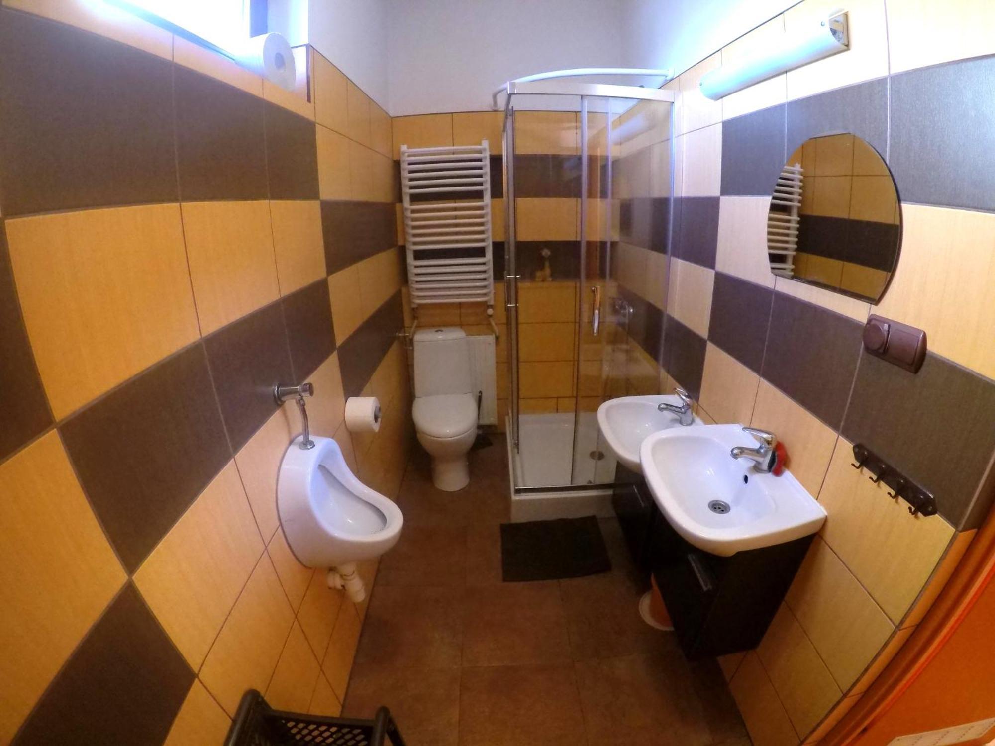 Pokoje Goscinne, Mieszkanie Na Wynajem W Swidniku K Lublina Exterior foto
